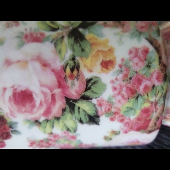 Darice Paragon Cup & Saucer Marlborough Pink Rose Fine Bone China with Gold Trim - Picture 5 of 9